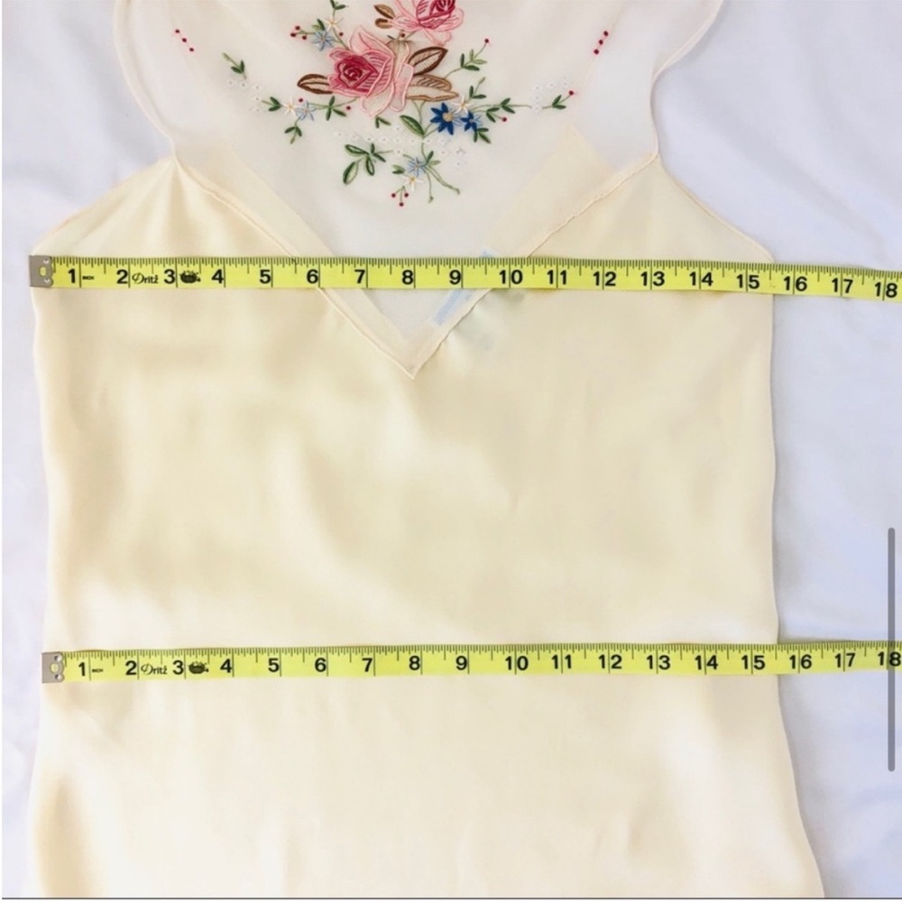 Vintage Elegant Cream Floral Embroidered Nightgown 100% silk - Picture 8 of 8